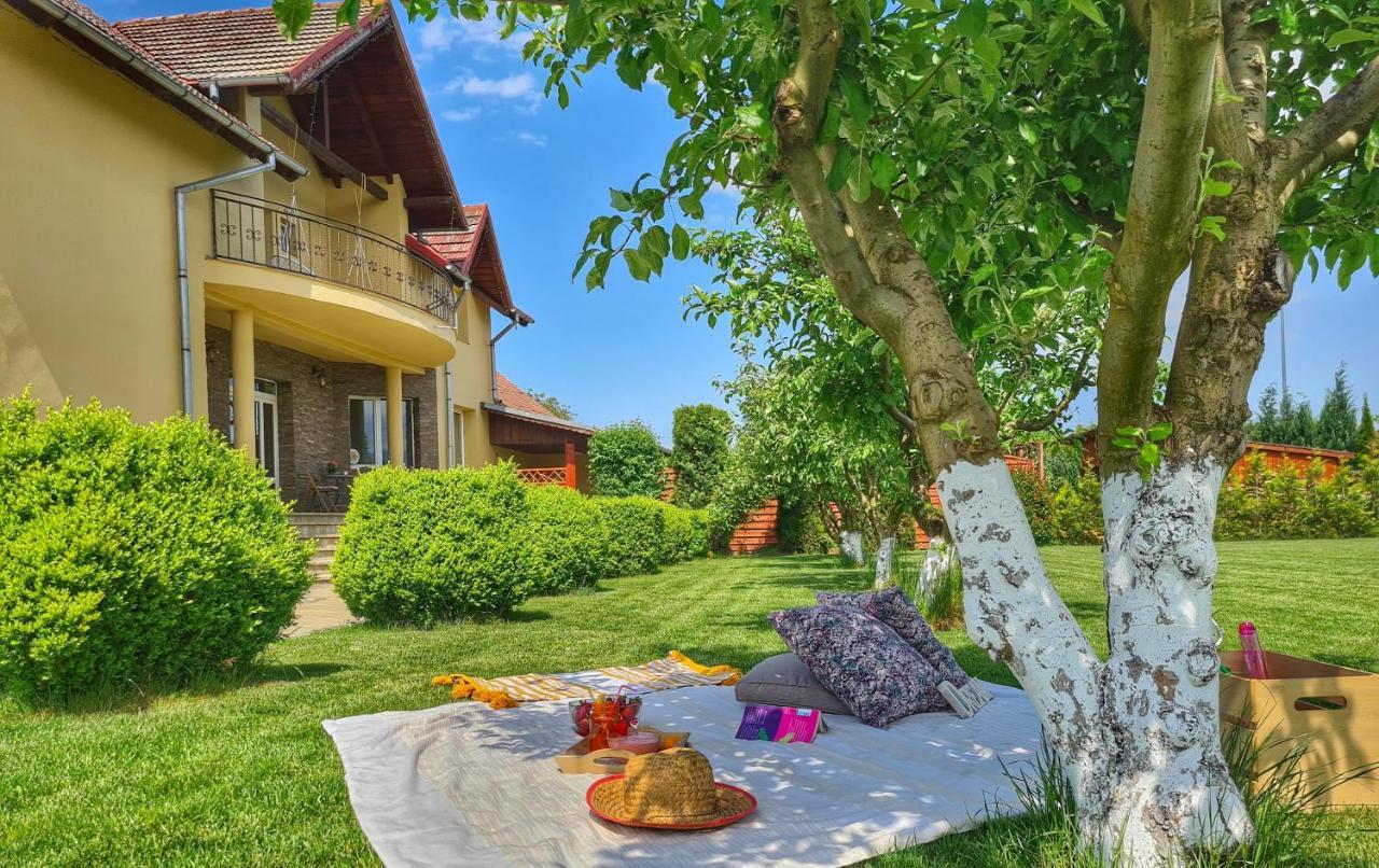 Orchard Villa บราชอฟ ภายนอก รูปภาพ